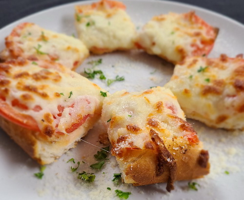 Kicked-up Tomato Bread