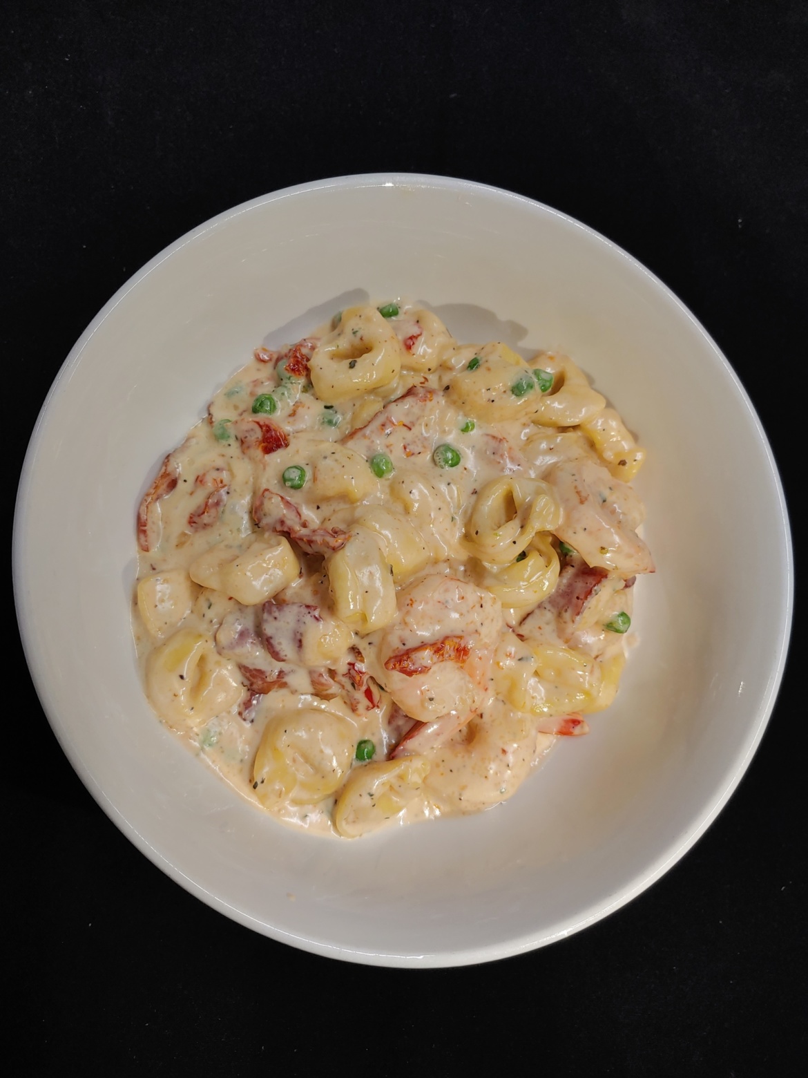 Creamy Tortellini and Shrimp Carbonara